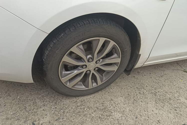 Used Buick GT 2019 18T Automatic Connected Elite Model China VI Standard Left Front Wheel Hub
