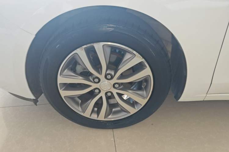 Used Buick GT 2019 18T Automatic Connected Elite Model China VI Standard Left Front Wheel Hub