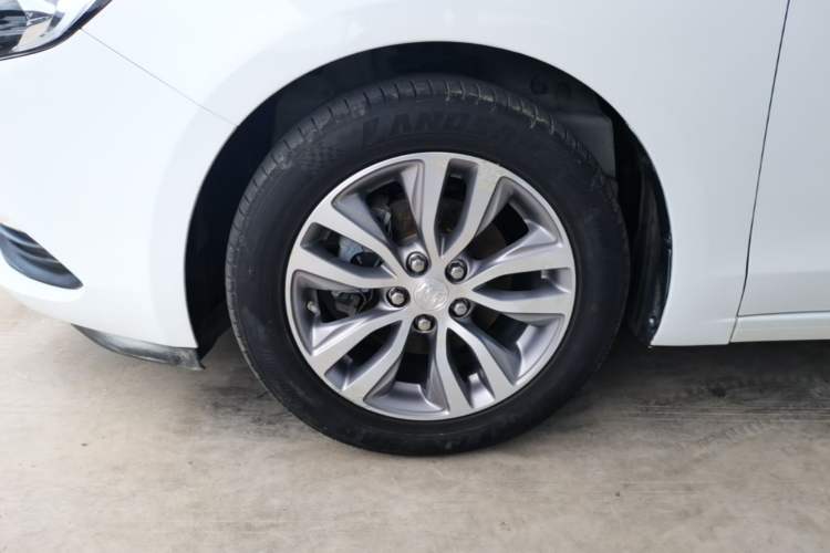Used Buick GT 2019 18T Automatic Connected Elite Model China VI Standard Left Front Wheel Hub