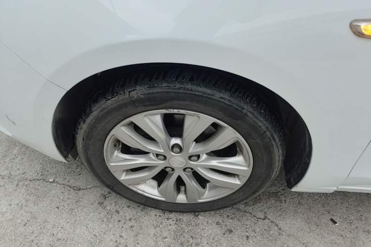 Used Buick GT 2019 15T Dual-Clutch Connected Elite Model China VI Left Front Wheel Hub