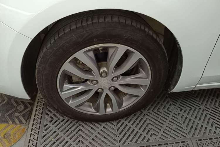 Used Buick GT 2019 18T Automatic Connected Elite Model China VI Standard Left Front Wheel Hub