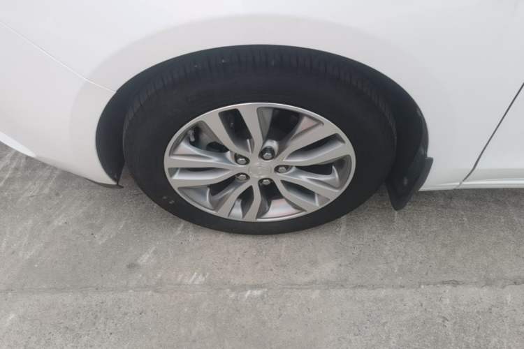 Used Buick GT 2019 18T Automatic Connected Elite Model China VI Standard Left Front Wheel Hub
