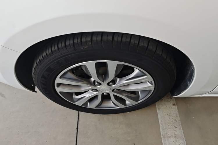 Used Buick GT 2019 18T Automatic Connected Elite Model China VI Standard Left Front Wheel Hub
