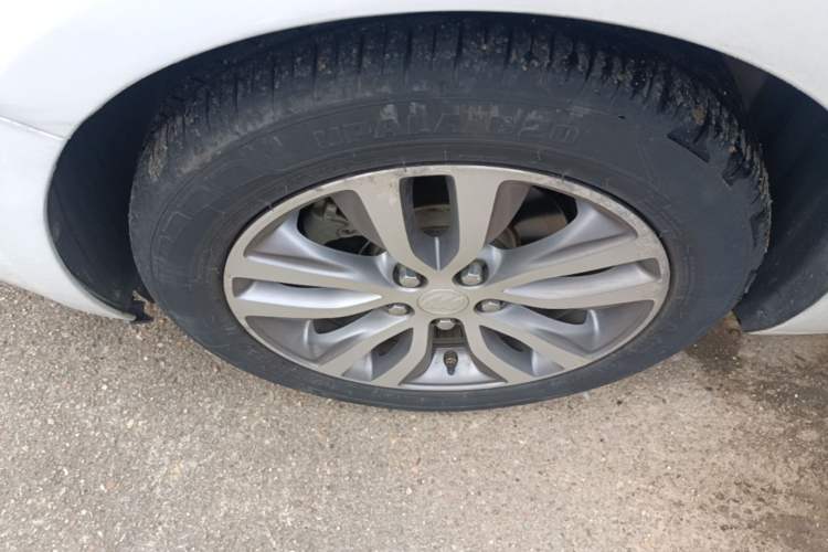 Used Buick GT 2019 18T Automatic Connected Elite Model China VI Standard Left Front Wheel Hub
