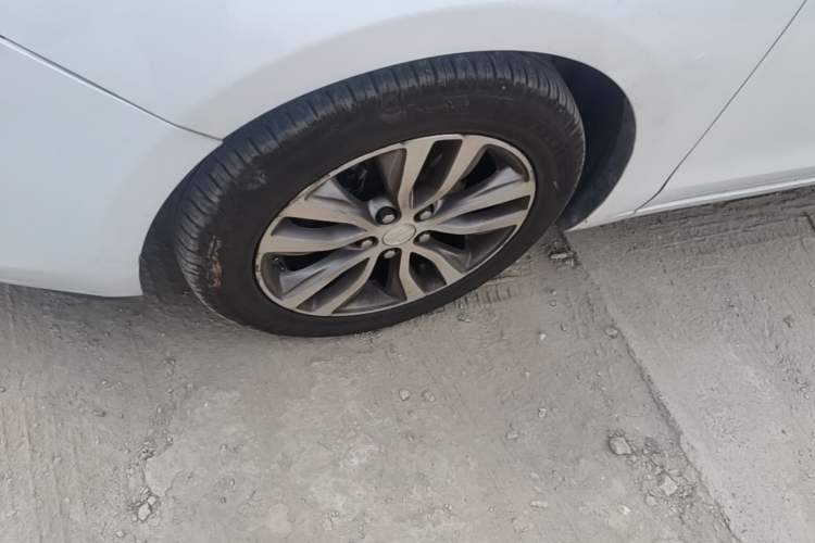 Used Buick GT 2019 18T Automatic Connected Elite Model China VI Standard Left Front Wheel Hub