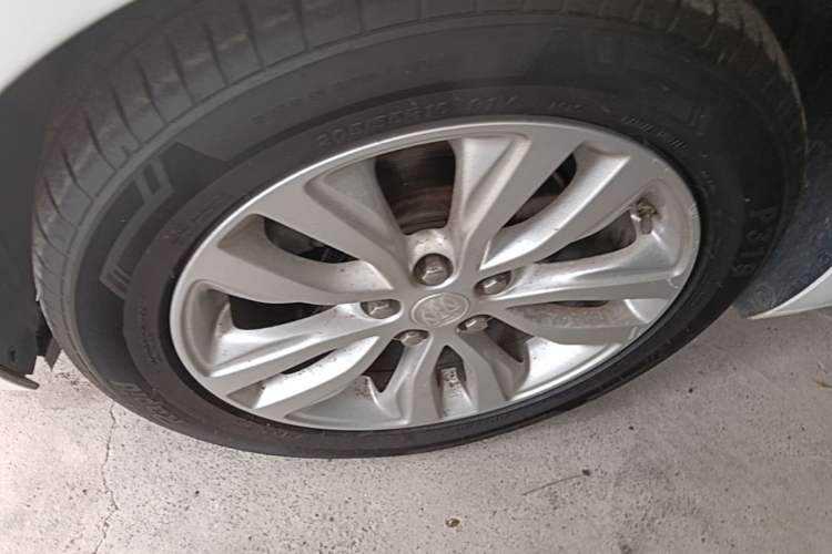Used Buick GT 2019 15T Dual-Clutch Connected Elite Model China VI Left Front Wheel Hub