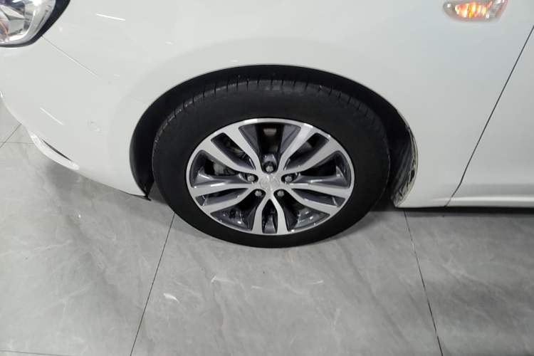 Used Buick GT 2019 18T Automatic Connected Flagship Version China V Standard Left Front Wheel Hub