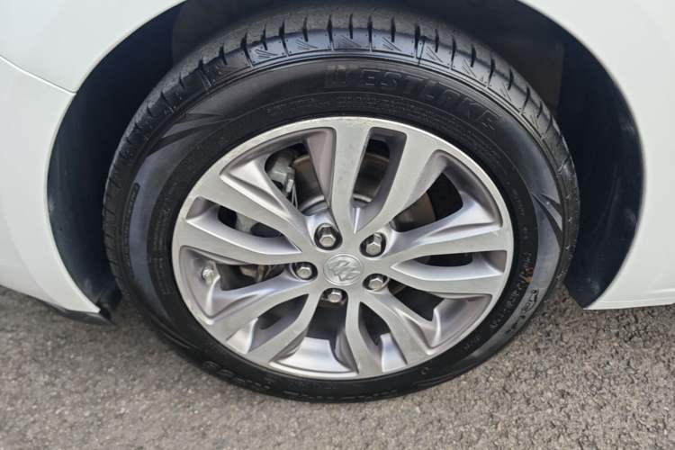 Used Buick GT 2019 18T Automatic Connected Elite Model China VI Standard Left Front Wheel Hub