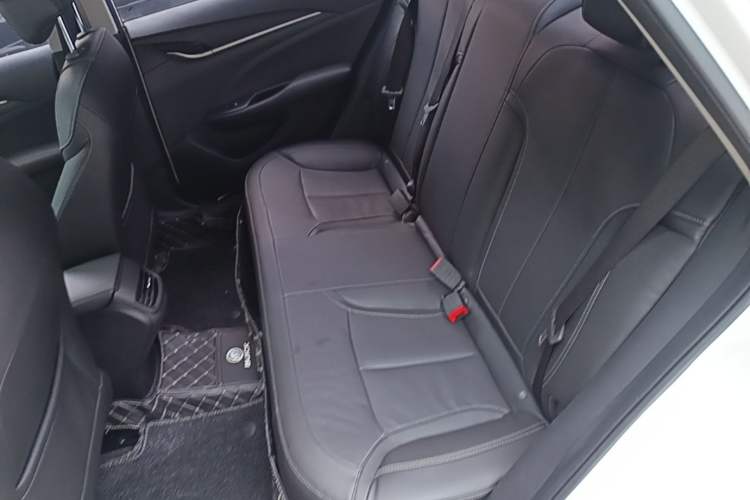 Used Buick GT 2019 18T Automatic Connected Elite Model China VI Standard Left Rear Seat
