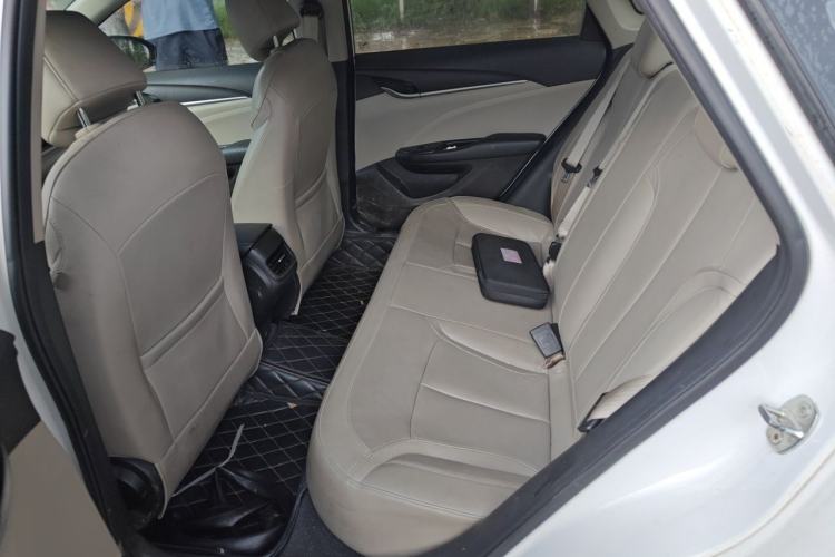 Used Buick GT 2019 15T Dual-Clutch Connected Elite Model China VI Left Rear Seat