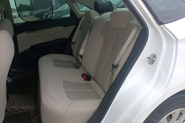 Used Buick GT 2019 15T Dual-Clutch Advanced Version China VI Standard Left Rear Seat