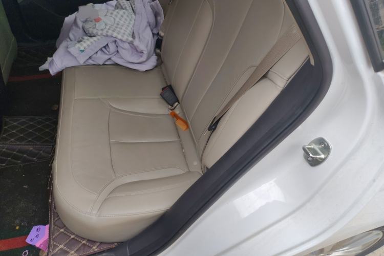 Used Buick GT 2019 15T Dual-Clutch Connected Elite Model China VI Left Rear Seat