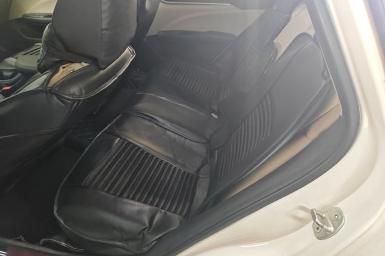 Used Buick GT 2019 15T Dual-Clutch Connected Elite Version China V Standard Left Rear Seat