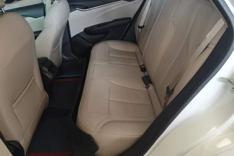 Used Buick GT 2019 15T Dual-Clutch Connected Elite Model China VI Left Rear Seat