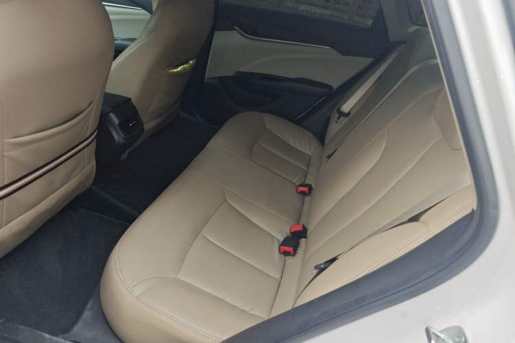 Used Buick GT 2019 15T Dual-Clutch Advanced Version China VI Standard Left Rear Seat
