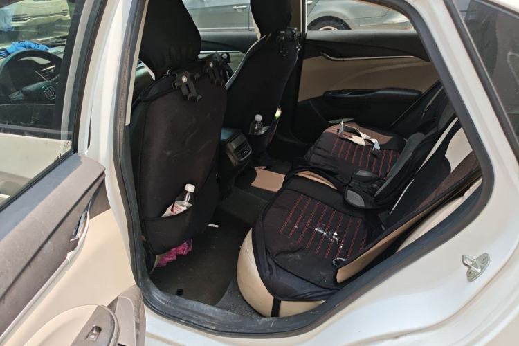 Used Buick GT 2019 15T Dual-Clutch Connected Elite Model China VI Left Rear Seat