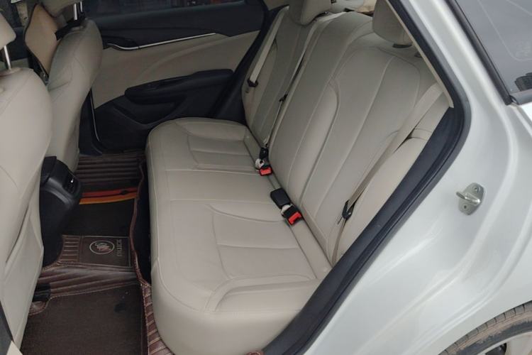 Used Buick GT 2019 15T Dual-Clutch Connected Elite Model China VI Left Rear Seat