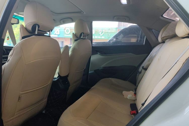 Used Buick GT 2019 15T Dual-Clutch Connected Elite Model China VI Left Rear Seat