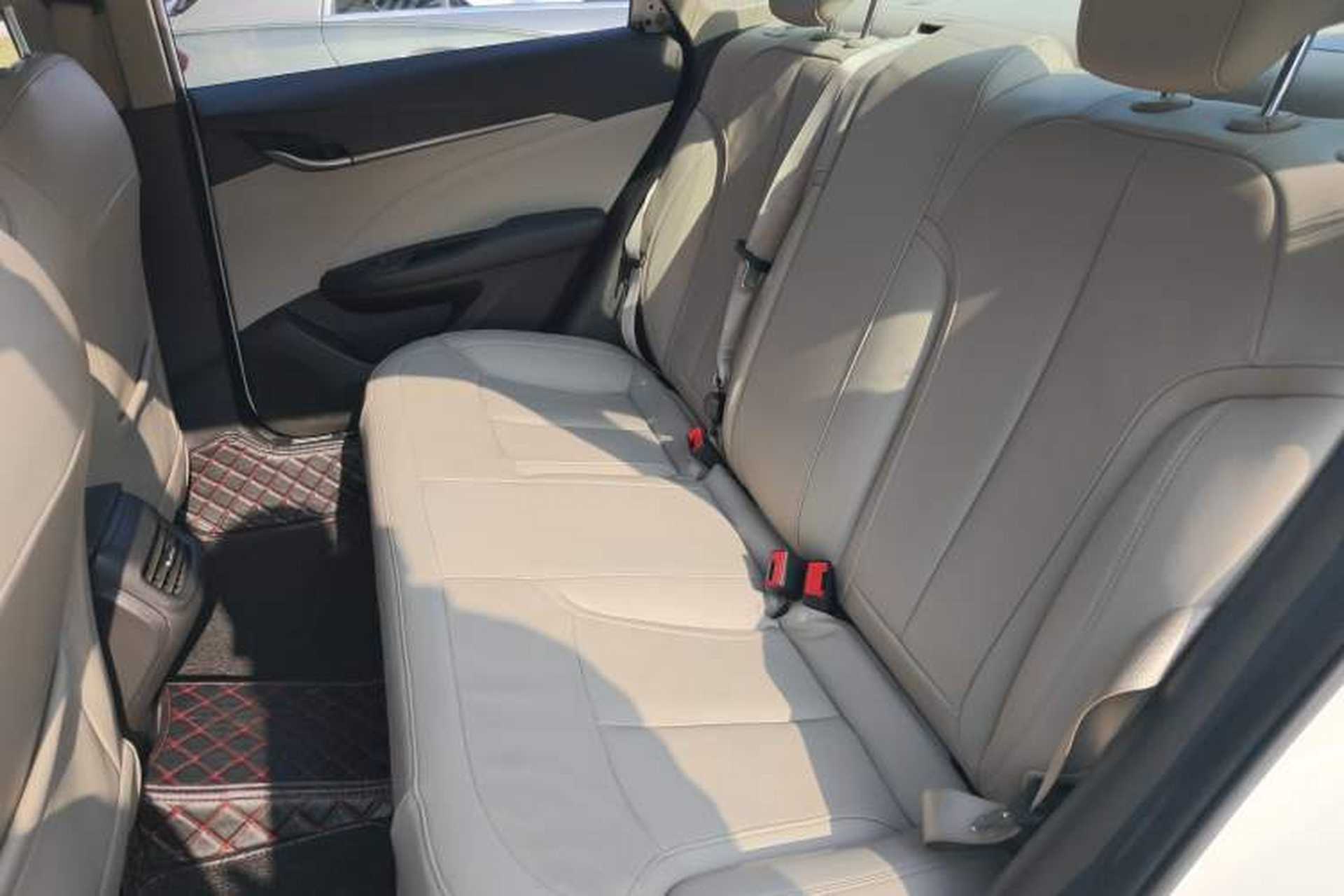 Used Buick GT 2019 15T Dual-Clutch Connected Elite Model China VI Left Rear Seat