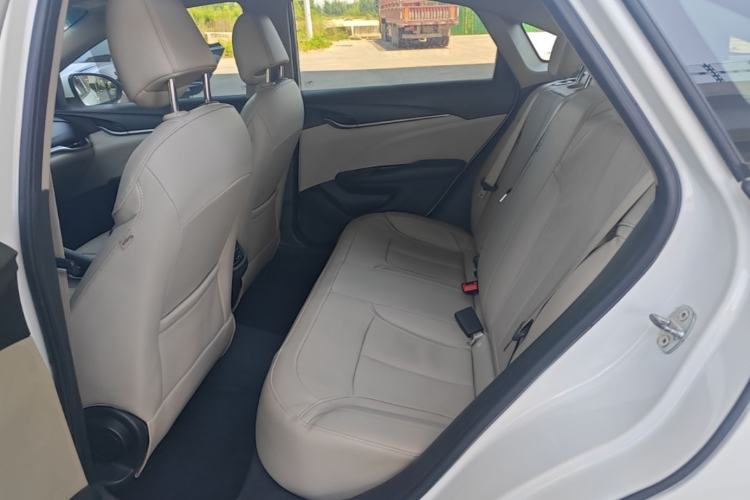 Used Buick GT 2019 15T Dual-Clutch Connected Elite Model China VI Left Rear Seat
