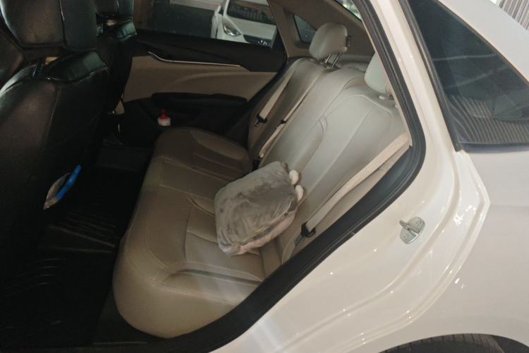 Used Buick GT 2019 15T Dual-Clutch Connected Elite Model China VI Left Rear Seat