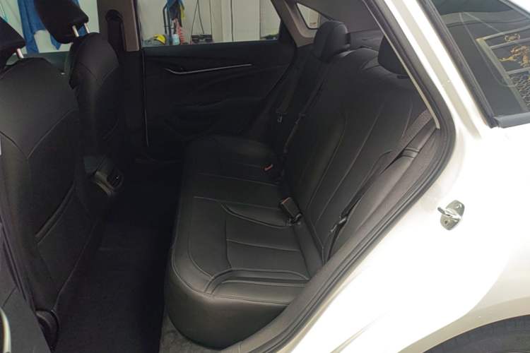 Used Buick GT 2019 18T Automatic Connected Elite Model China VI Standard Left Rear Seat