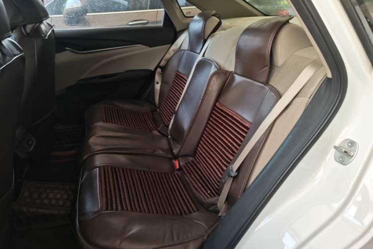 Used Buick GT 2019 15T Dual-Clutch Advanced Version China VI Standard Left Rear Seat