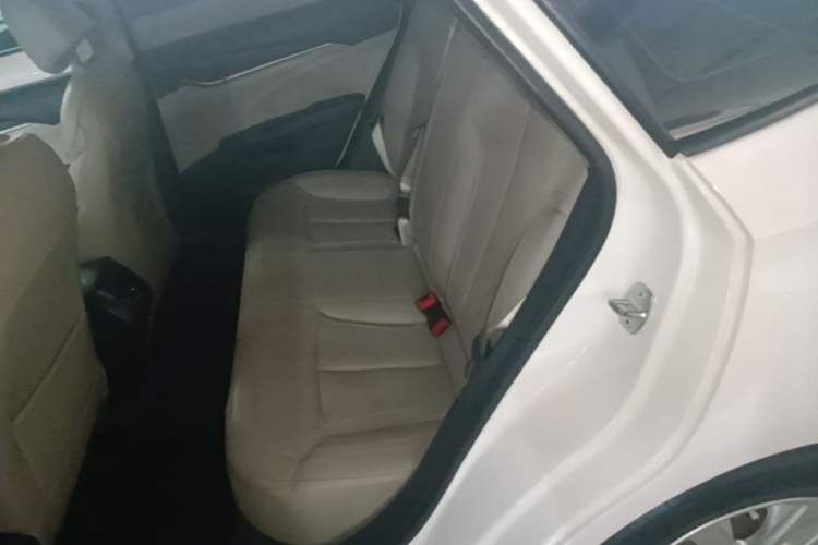 Used Buick GT 2019 15T Manual Elite Version China VI Standard Left Rear Seat