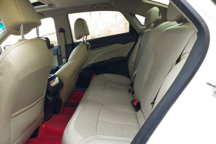 Used Buick GT 2019 15T Dual-Clutch Connected Elite Model China VI Left Rear Seat