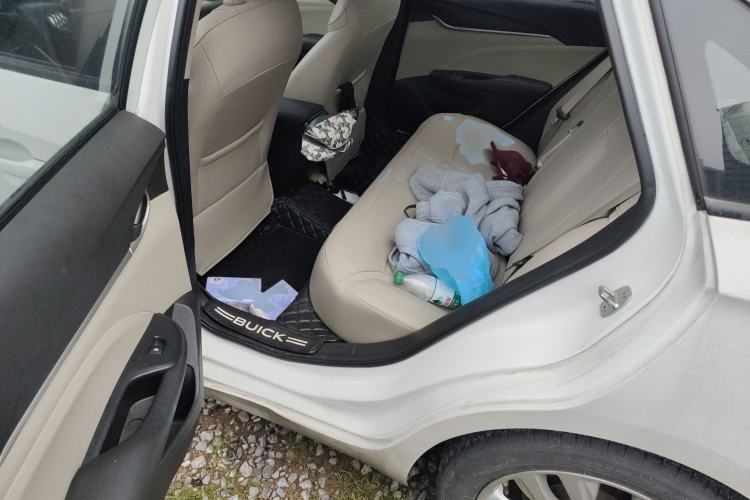 Used Buick GT 2019 15T Dual-Clutch Connected Elite Model China VI Left Rear Seat