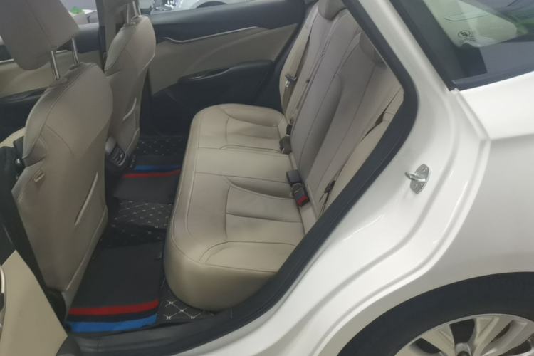 Used Buick GT 2019 15T Dual-Clutch Connected Elite Model China VI Left Rear Seat