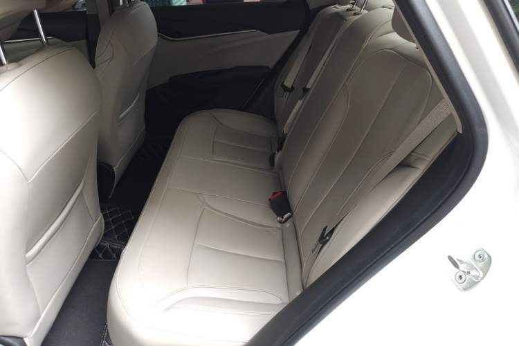 Used Buick GT 2019 15T Dual-Clutch Connected Elite Model China VI Left Rear Seat