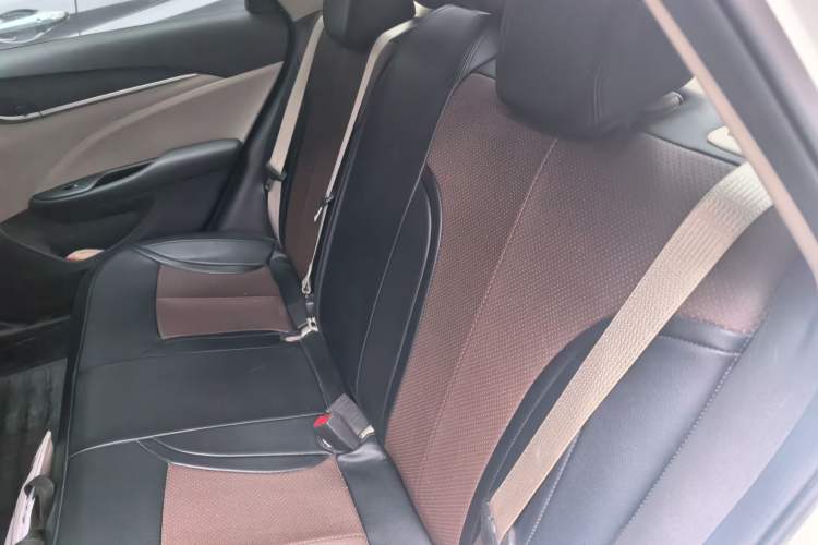 Used Buick GT 2019 15T Dual-Clutch Connected Elite Model China VI Left Rear Seat