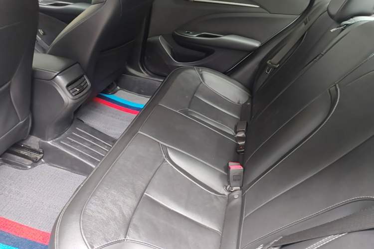 Used Buick GT 2019 18T Automatic Connected Elite Model China VI Standard Left Rear Seat