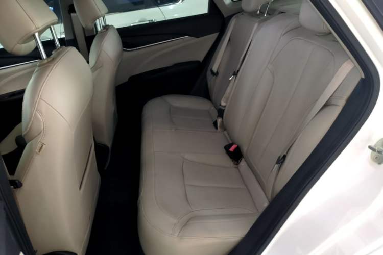 Used Buick GT 2019 15T Dual-Clutch Connected Elite Model China VI Left Rear Seat