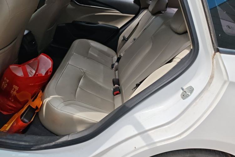 Used Buick GT 2019 15T Dual-Clutch Connected Elite Model China VI Left Rear Seat
