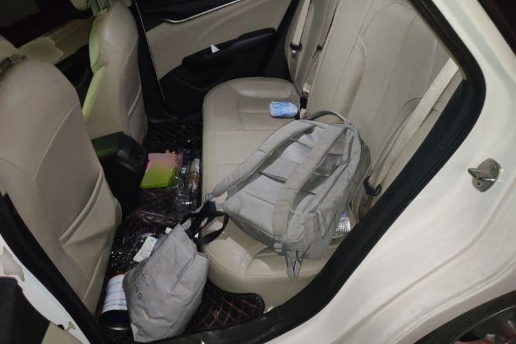 Used Buick GT 2019 15T Dual-Clutch Connected Elite Model China VI Left Rear Seat