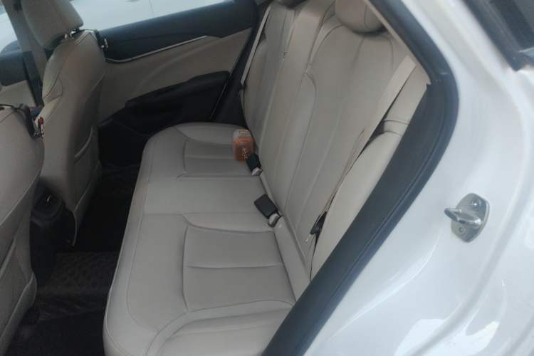 Used Buick GT 2019 15T Dual-Clutch Connected Elite Model China VI Left Rear Seat