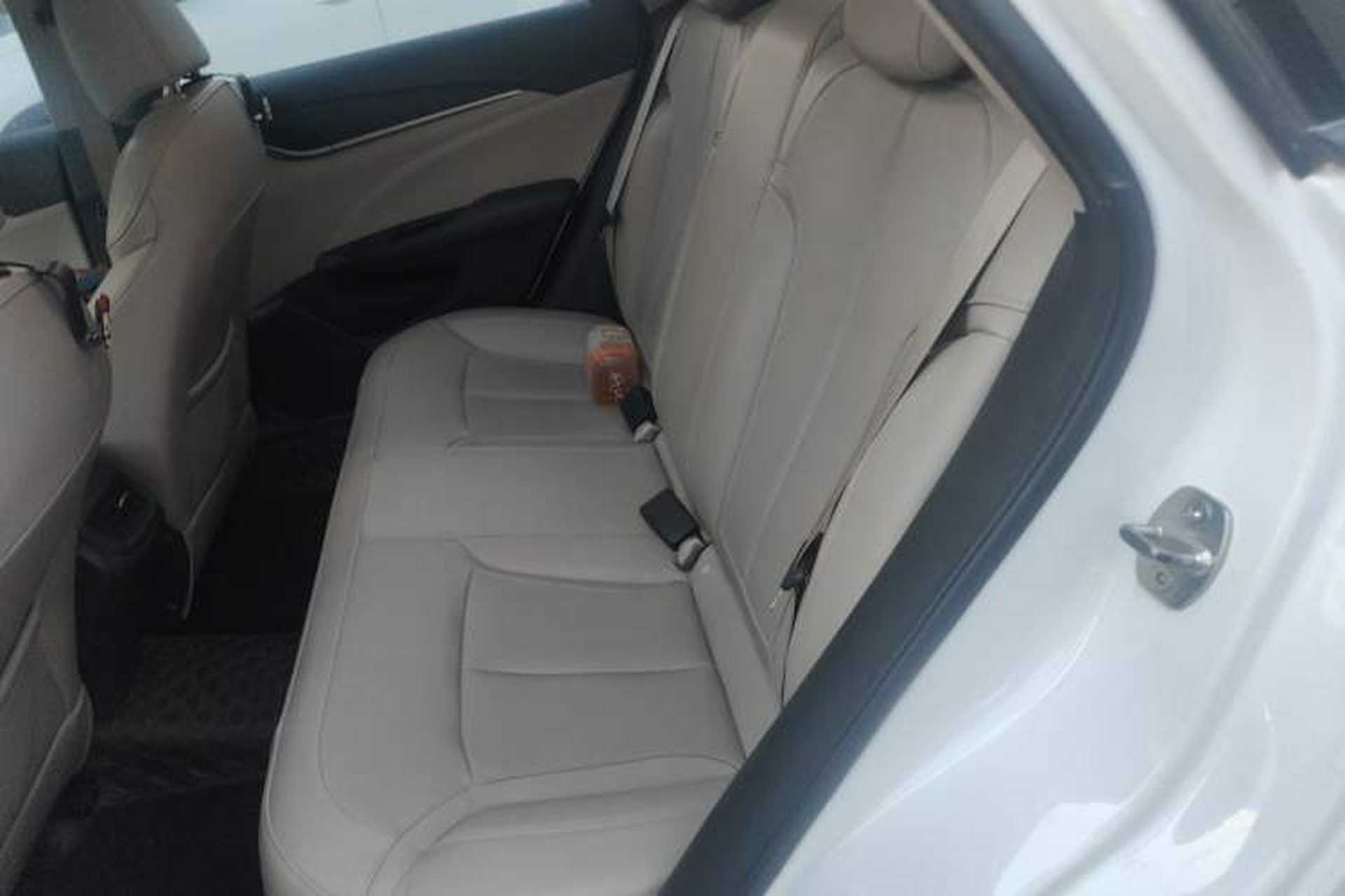 Used Buick GT 2019 15T Dual-Clutch Connected Elite Model China VI Left Rear Seat