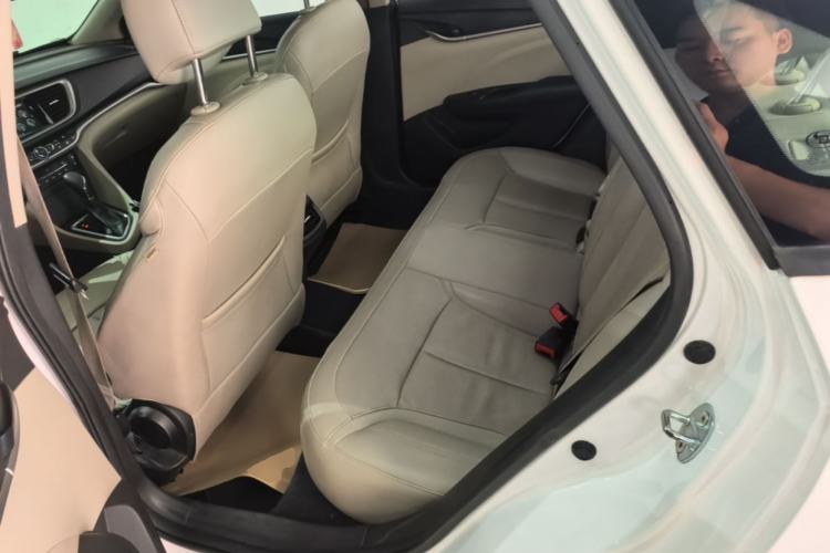 Used Buick GT 2019 15T Dual-Clutch Connected Elite Model China VI Left Rear Seat