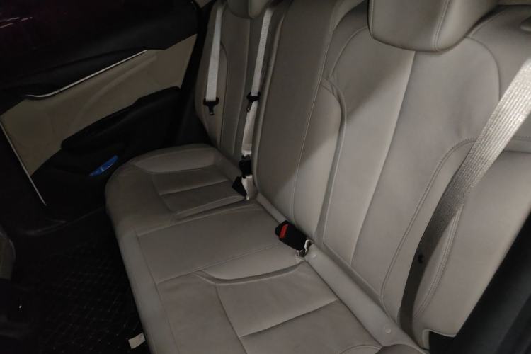Used Buick GT 2019 15T Dual-Clutch Connected Elite Model China VI Left Rear Seat
