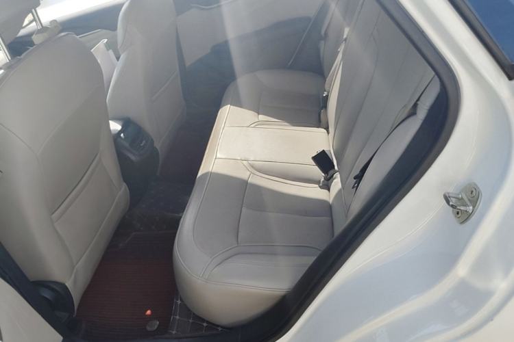 Used Buick GT 2019 15T Dual-Clutch Connected Elite Model China VI Left Rear Seat