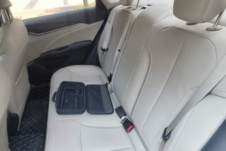Used Buick GT 2019 15T Dual-Clutch Connected Elite Version China V Standard Left Rear Seat