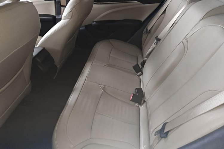 Used Buick GT 2019 15T Dual-Clutch Connected Elite Model China VI Left Rear Seat