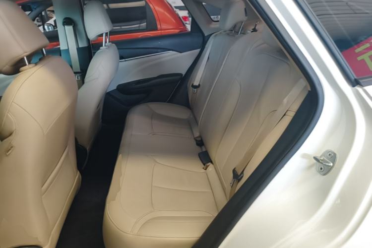 Used Buick GT 2019 15T Dual-Clutch Connected Elite Model China VI Left Rear Seat