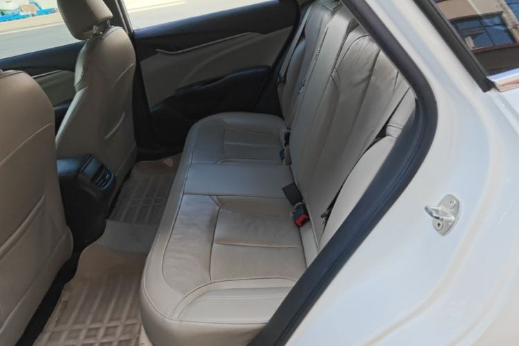 Used Buick GT 2019 15T Dual-Clutch Connected Elite Model China VI Left Rear Seat