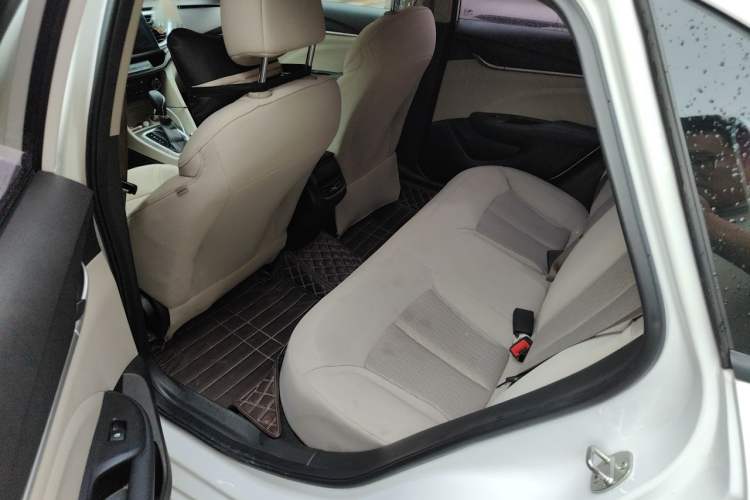 Used Buick GT 2019 15T Dual-Clutch Advanced Version China VI Standard Left Rear Seat