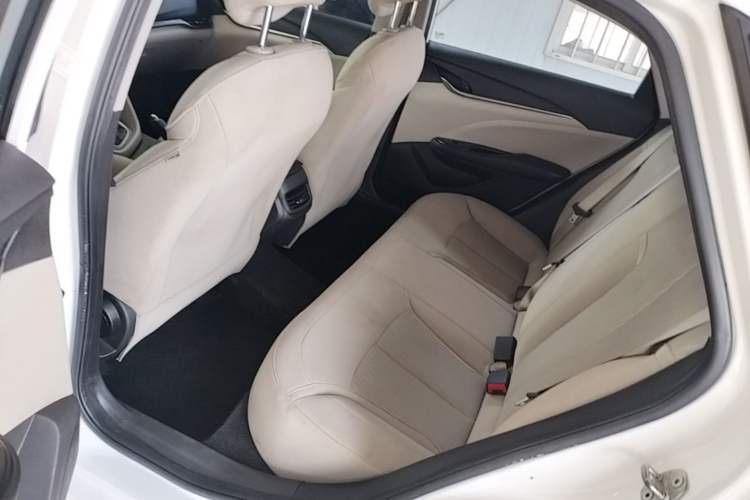 Used Buick GT 2019 15T Dual-Clutch Advanced Version China VI Standard Left Rear Seat