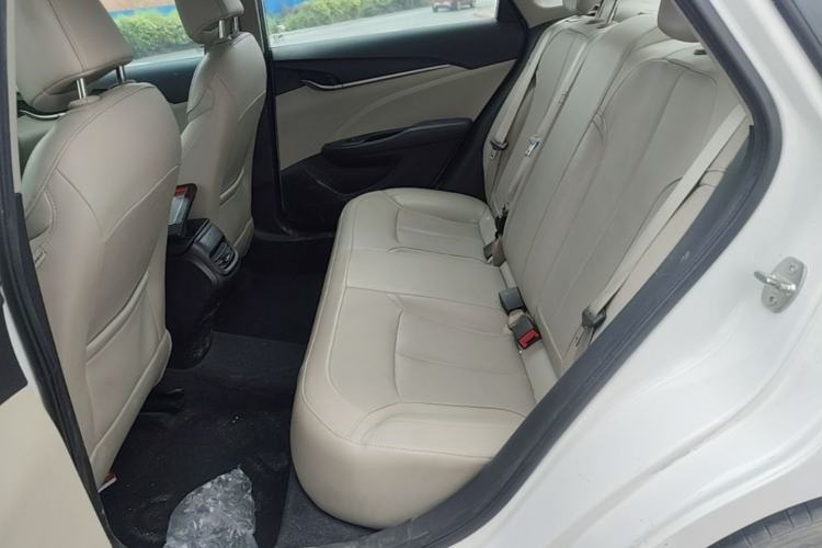 Used Buick GT 2019 15T Dual-Clutch Connected Elite Model China VI Left Rear Seat
