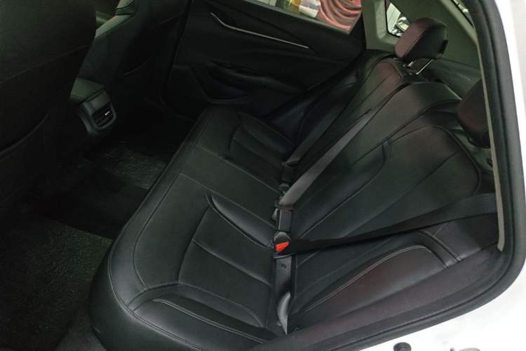 Used Buick GT 2019 18T Automatic Connected Elite Model China VI Standard Left Rear Seat